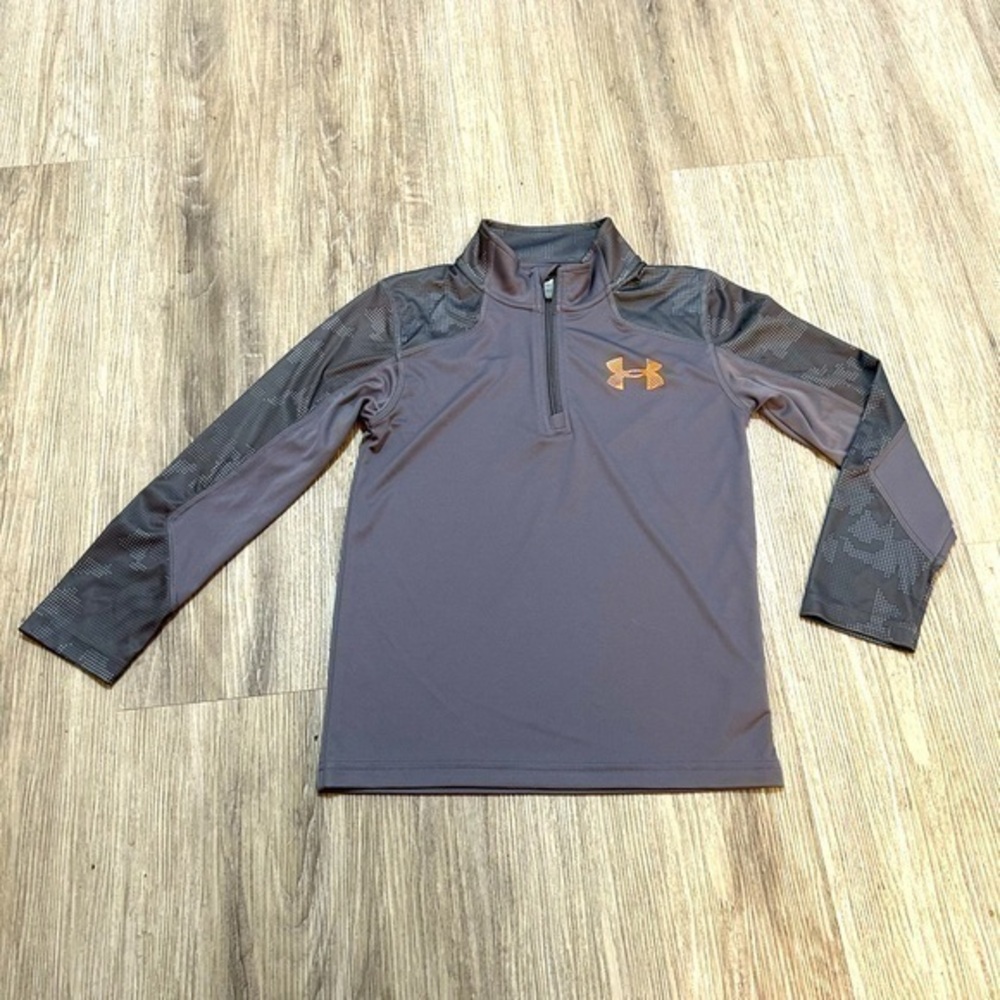 🛍️ 2/$12
UNDER ARMOUR yourh boys size 7 athletic  1/4 zip long sleeve top